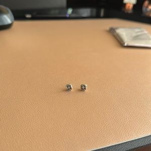 David Yurman Crossover Infinity Stud Earrings Sterling Silver w/Diamonds - USED